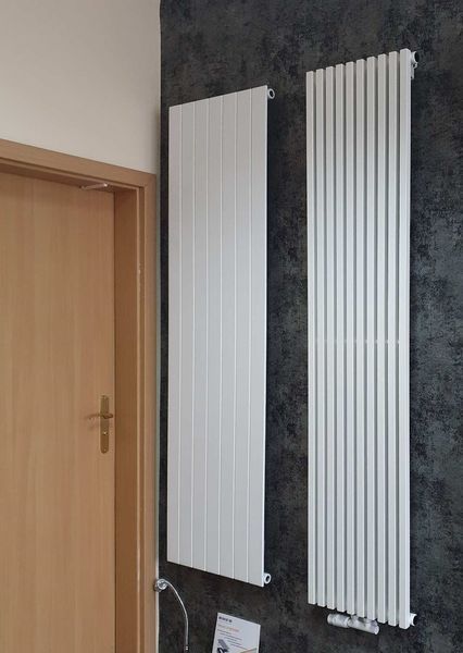Дизайнерский вертикальный радиатор отопления BETATHERM Terra 1 H-1800 мм, L-501 мм нижнее подключение TV1 180-049 9016M 99 фото